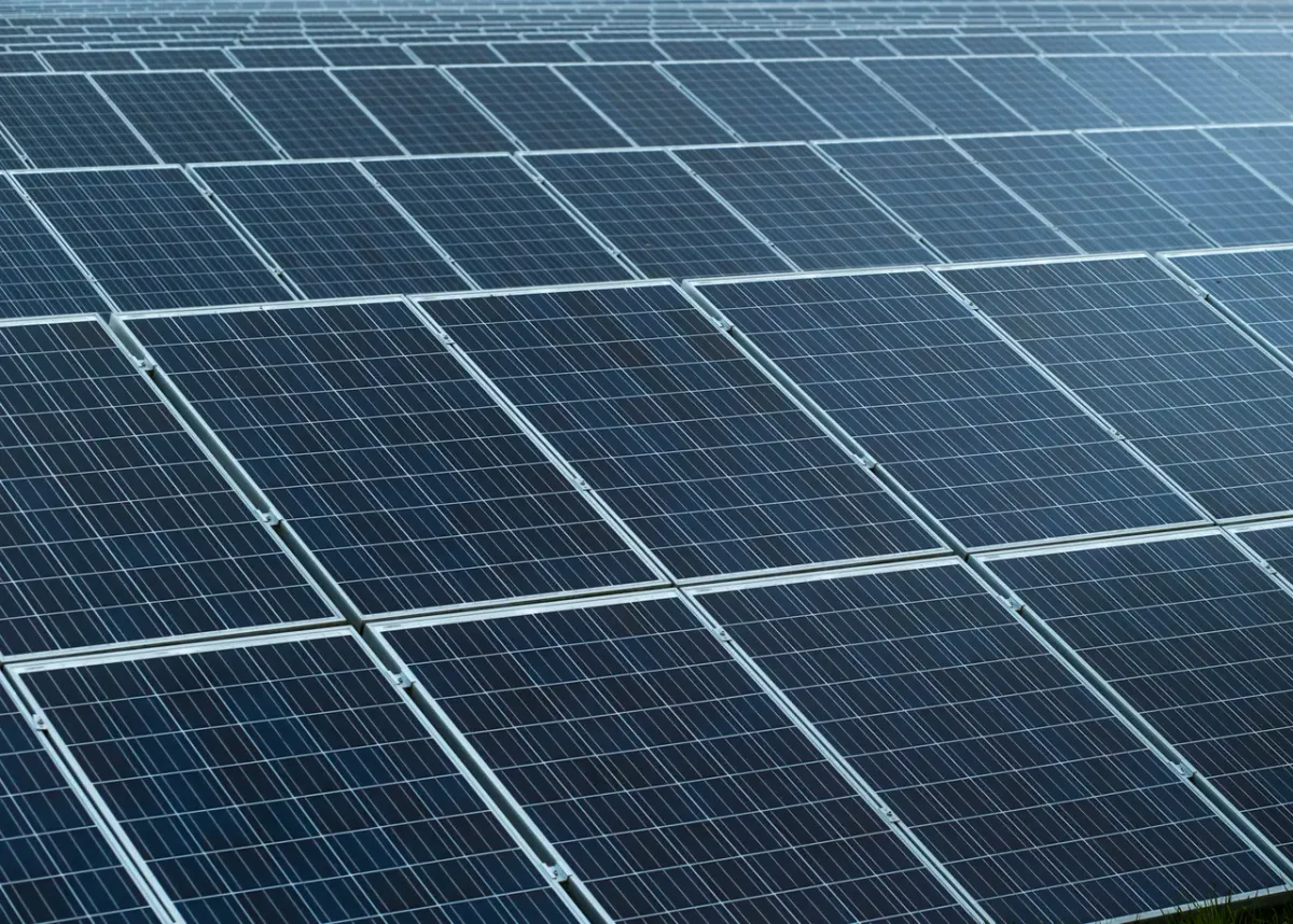 Módulos solares fotovoltaicos de una instalación de autoconsumo
